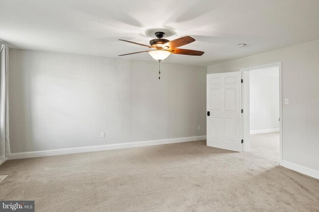 Building Photo - 2201 Alvin Ave