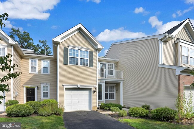 Building Photo - 26 Normandy Dr