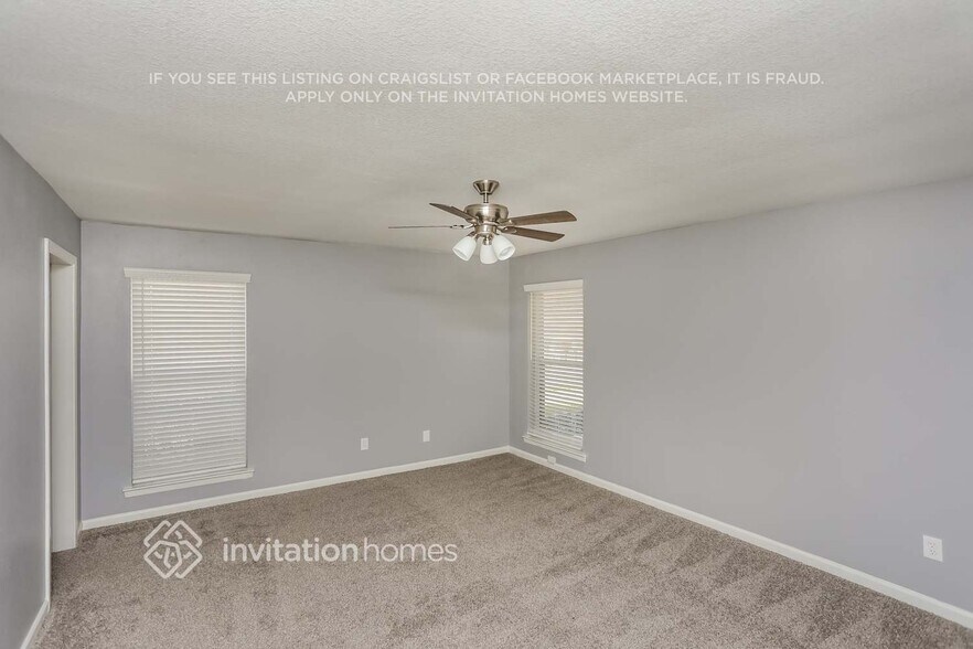 Building Photo - 4913 Cliffwood Dr
