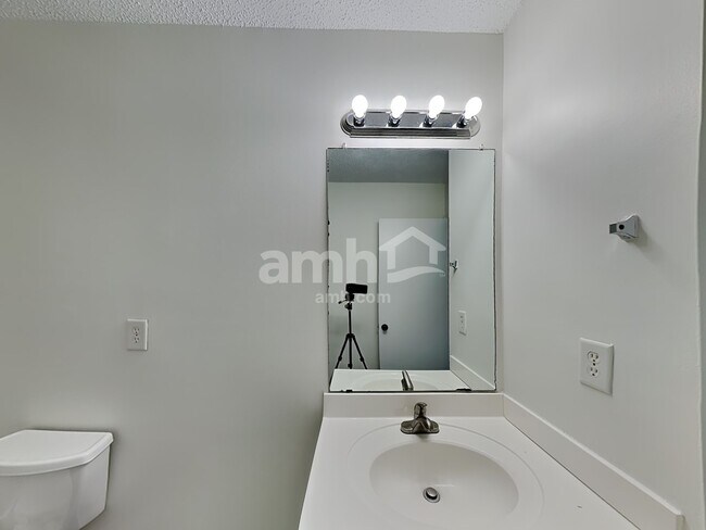 Building Photo - 4426 Red Hook Rd