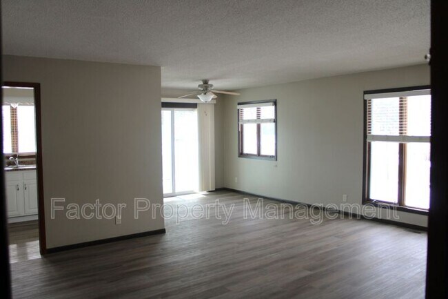 Building Photo - 101 Heather Ln