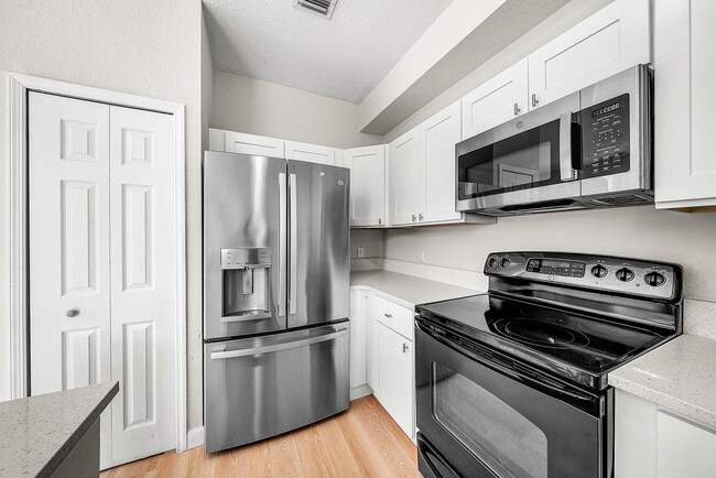 Building Photo - 1008 Shoma Dr