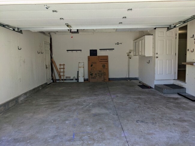Building Photo - Remodeled 4 Bed 2 Bath Sunnyvale Home - Sp...