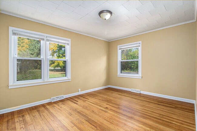 Building Photo - 1061 Centennial Ave