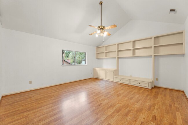 Building Photo - 38 Tall Sky Pl