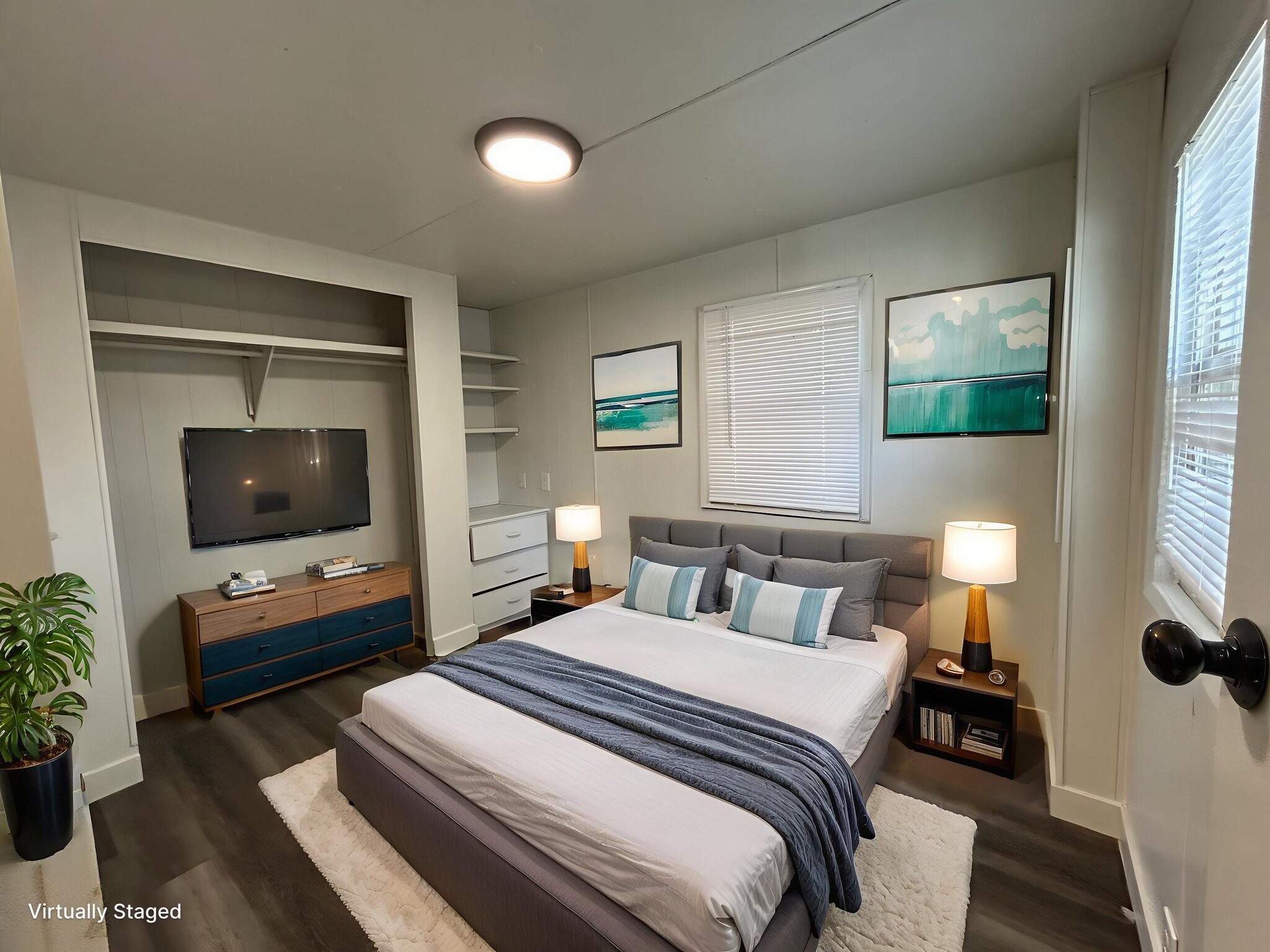 Building Photo - 500 S Main St