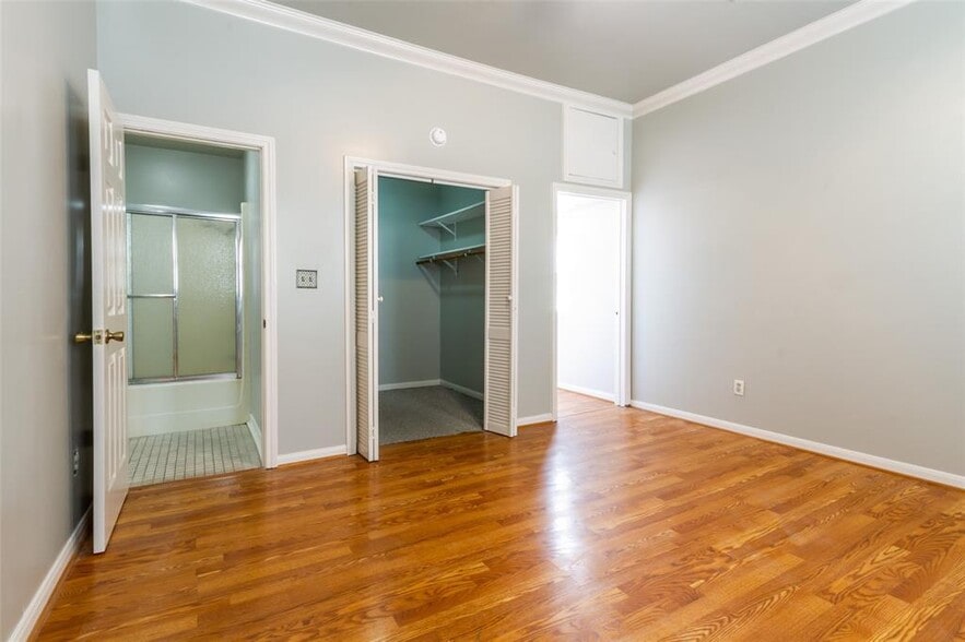 Bed 1 - 2505 Austin St