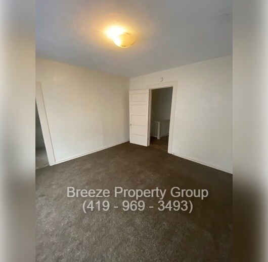 Building Photo - 319 N Detroit Ave