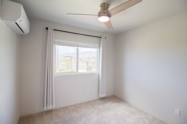 Building Photo - Ikena-Ho'opili/4 BD/2.5 BA/4 PK/ Available February 1