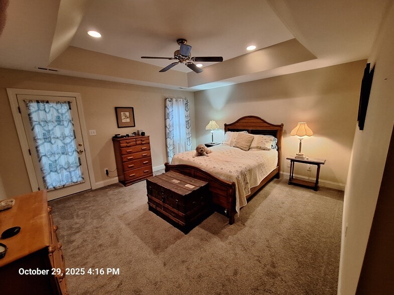 Building Photo - 6313 Cardinal Dr