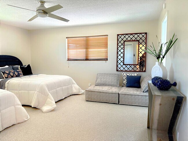 Building Photo - 602 N Shore Dr E