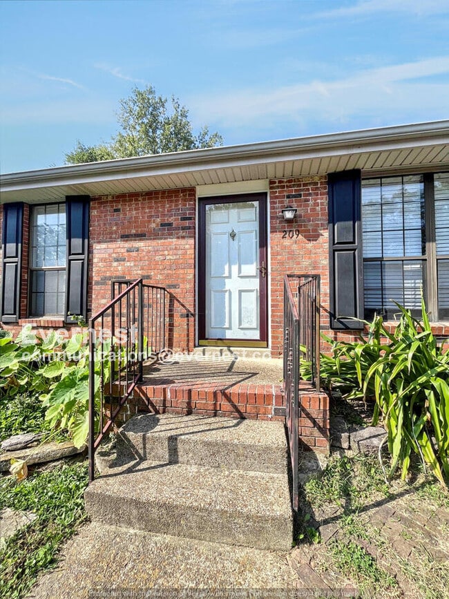 Building Photo - 209 Panamint Dr