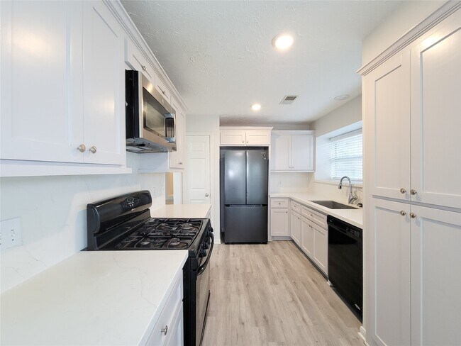 Building Photo - 3610 Honey Creek Dr