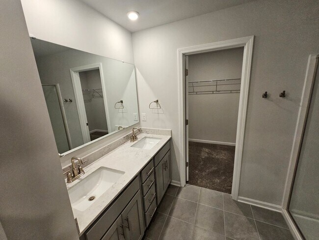 Building Photo - Like New Home is Mulberry Pond