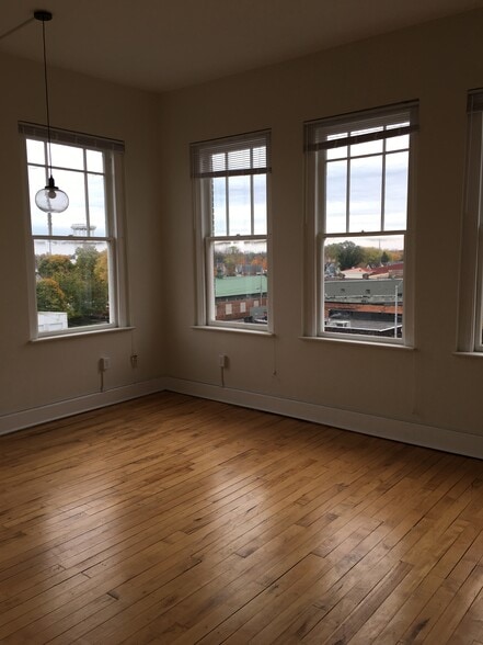 Primary Photo - UB Lofts