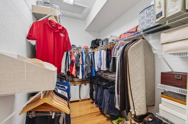 Building Photo - 9168 Bay Point Cir