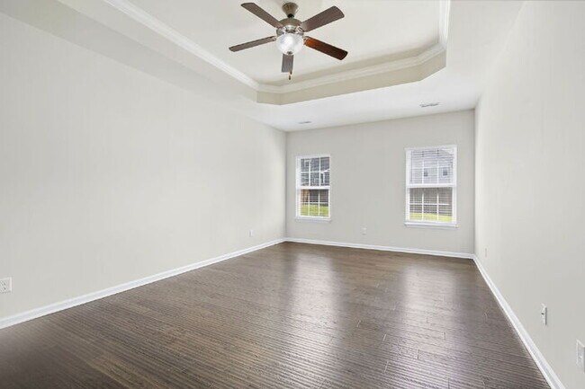 Building Photo - Charming 4-Bedroom Retreat with Cozy Fireplace in Fountain Inn