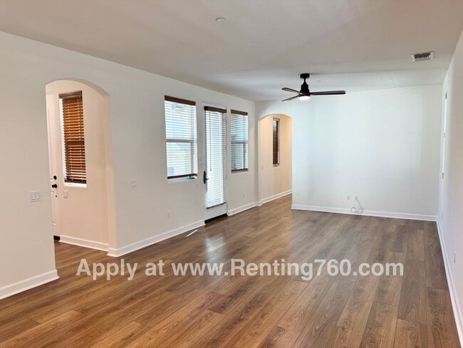 Building Photo - Picturesque Home In 55+ Desert Vista Community!