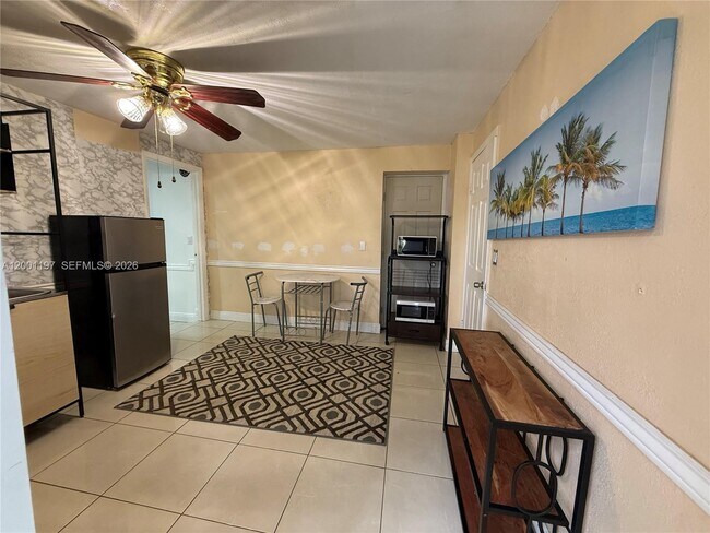 Building Photo - 2021 Wilmington St