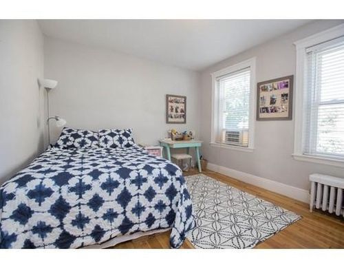 Building Photo - 32 James St