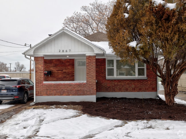 Building Photo - 2867 Kiesel Ave