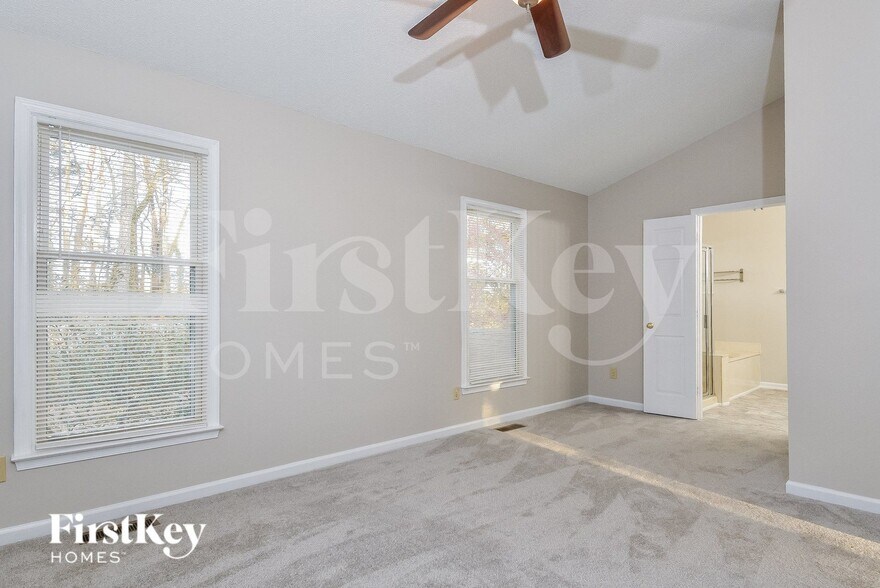 Building Photo - 4706 Pine Hollow Ln