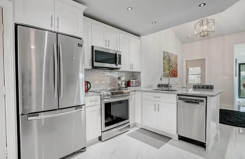 Building Photo - 8176 Waterline Dr