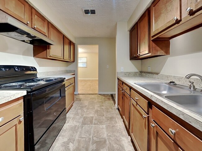 Building Photo - 8249 Devoe St