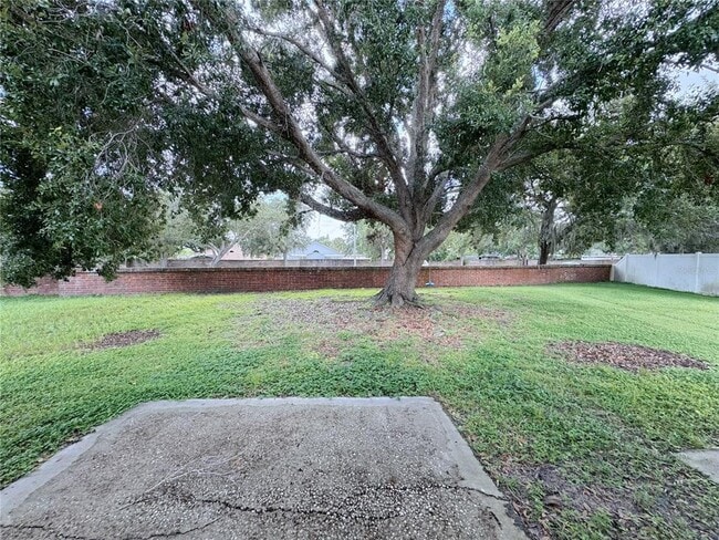 Building Photo - 1730 Bridgeview Cir