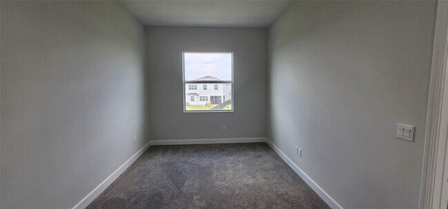 Building Photo - 5461 Empire Dr