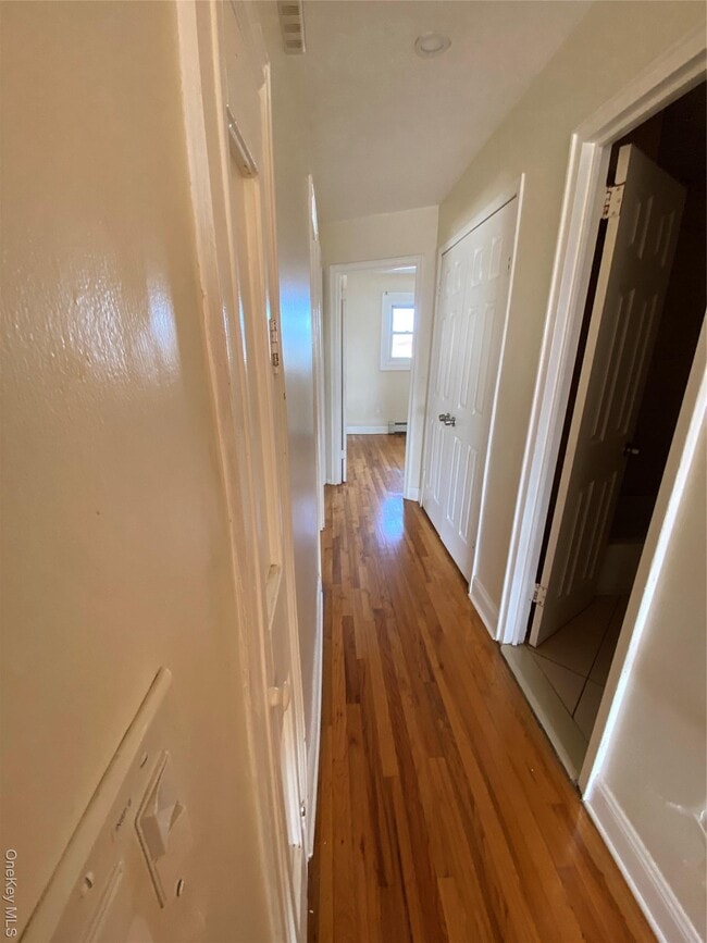 Building Photo - 146-05 226th St