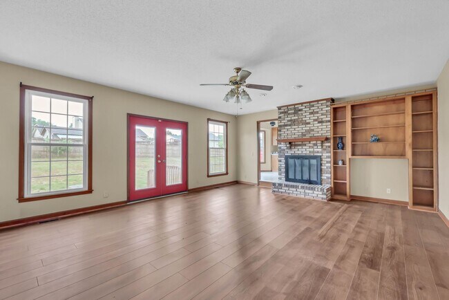 Building Photo - 532 Brentwood Cir