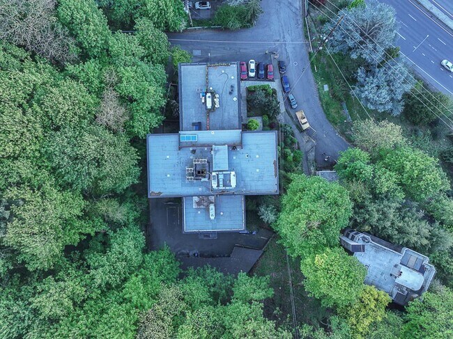 Building Photo - View