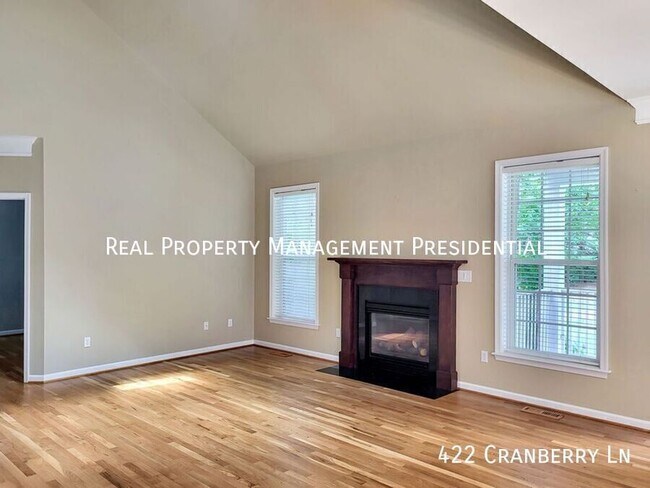 Building Photo - 422 Cranberry Ln