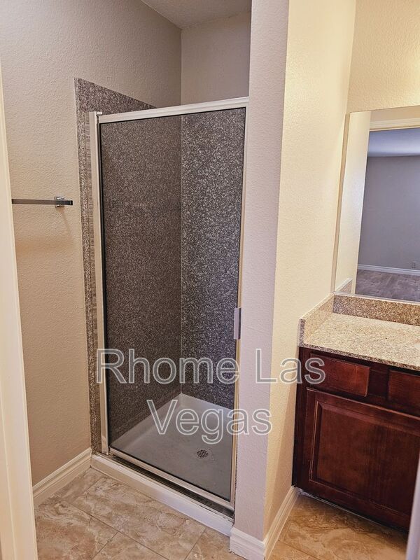 Building Photo - 5220 Indian River Drive