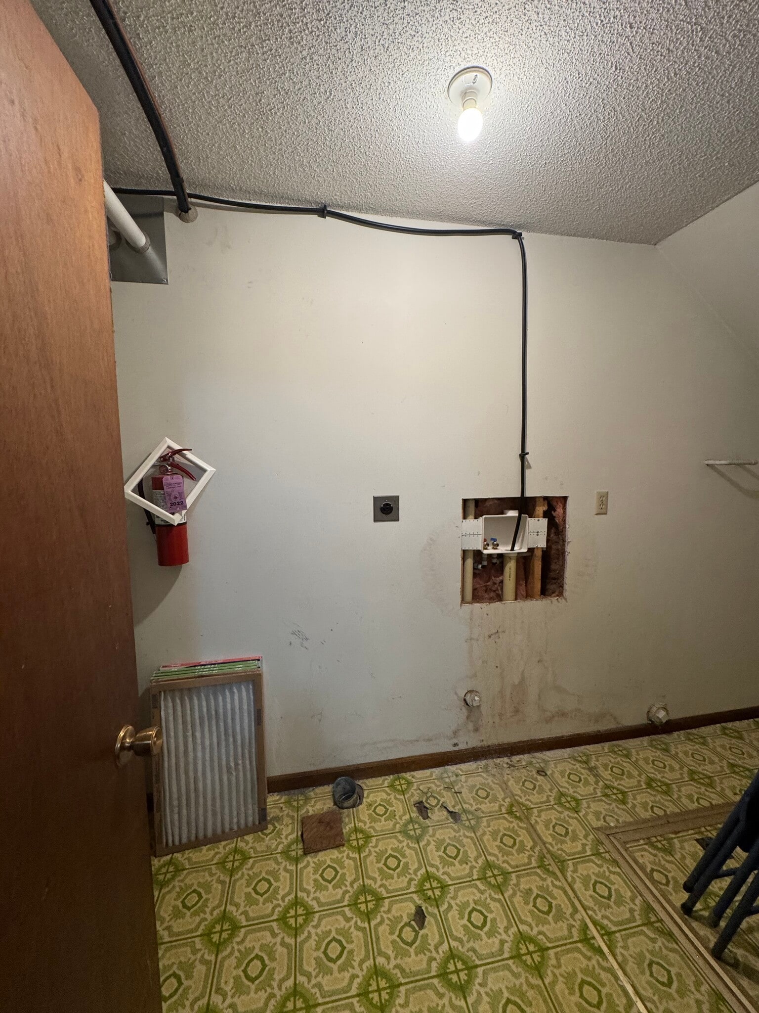 Washer-dryer hookups - storage area - 287 Orrin St