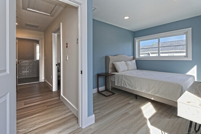 Building Photo - 33 Fairwood Ave