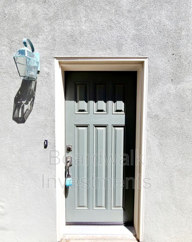 Building Photo - 15 Park Manor Dr