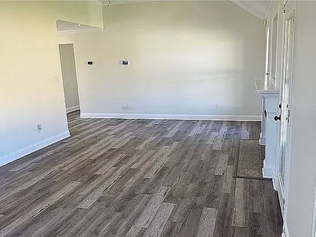 Building Photo - 1481 Middle School Rd