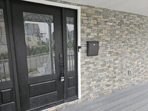 Building Photo - 5 Scrimgeour Rd