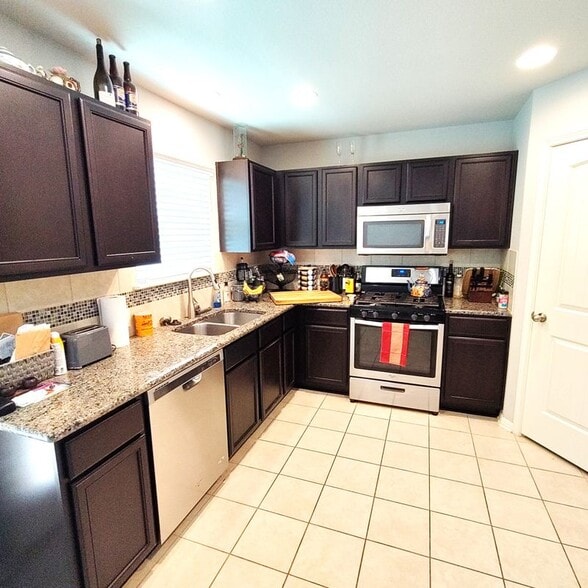 Building Photo - 107 Gambel Oak Way