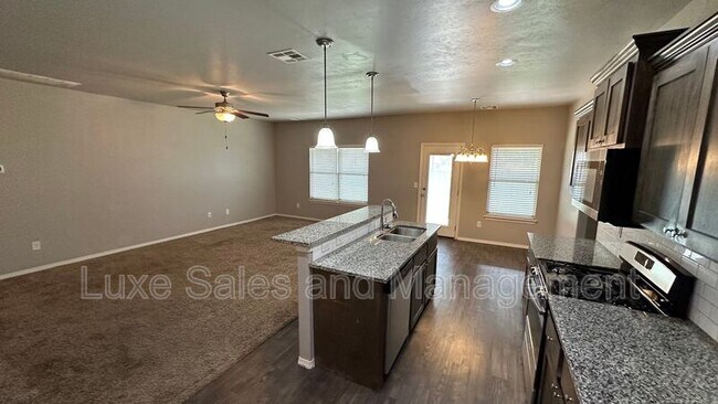 Building Photo - 4716 River Mesa Dr