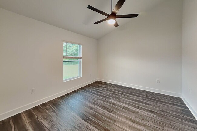Building Photo - 5071 Rosette Rd