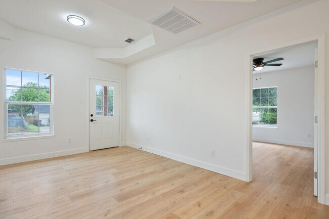 Building Photo - 2035 Martin Luther King Dr