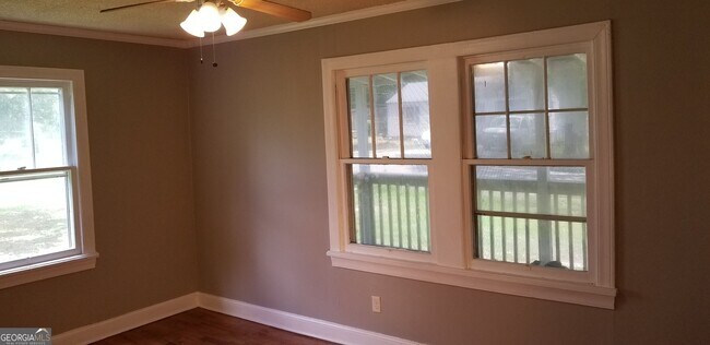 Building Photo - 30 Battey Dr