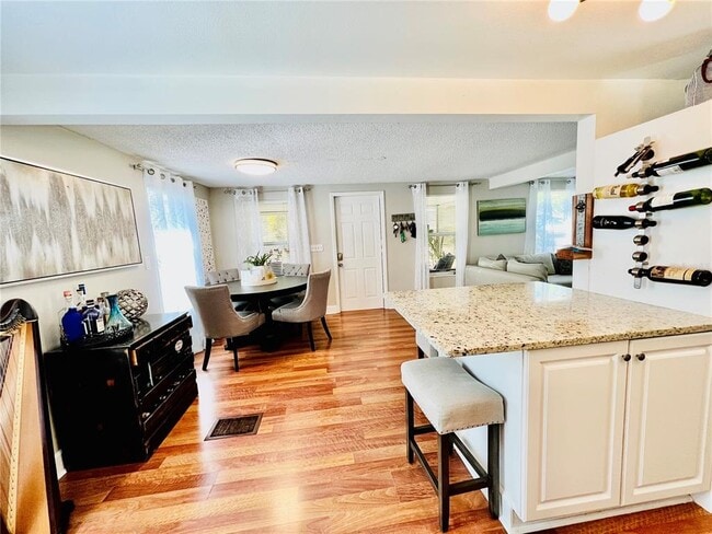 Building Photo - 428 Orangewood Dr