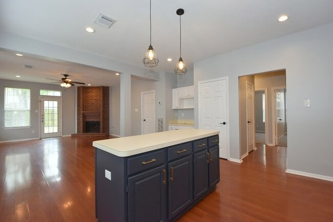 Building Photo - 20415 Lonestar Oak St