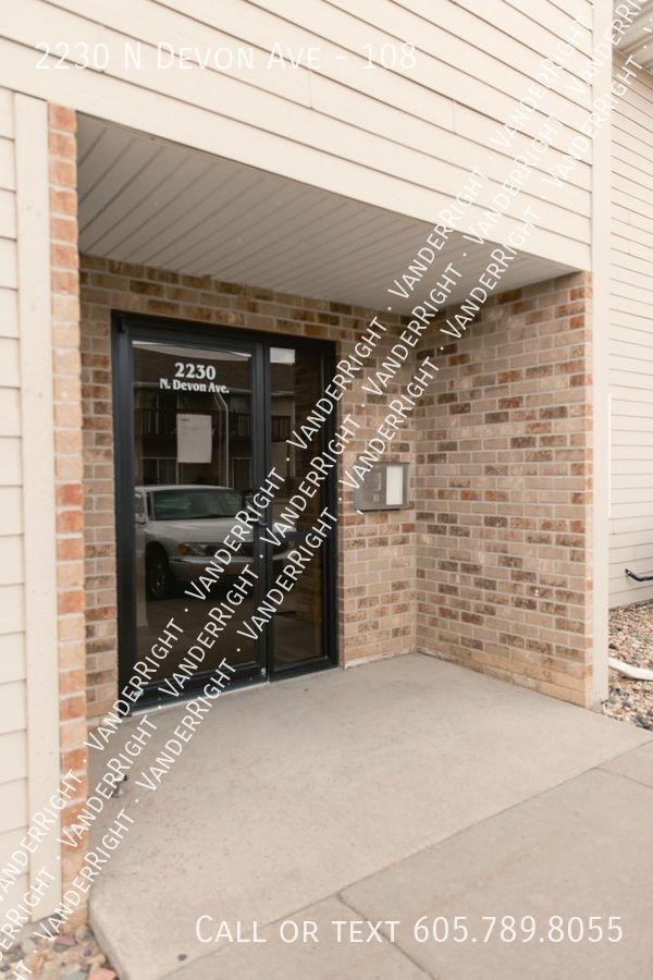 Building Photo - 2 Bedroom 1 Bathroom TEA Apartment!