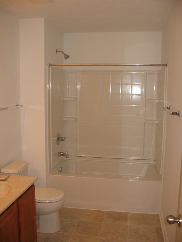 Building Photo - Fishers 4BDRM, 2.5BA home near Hamilton To...