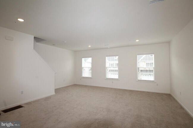 Building Photo - 2445 Spring Water Cir